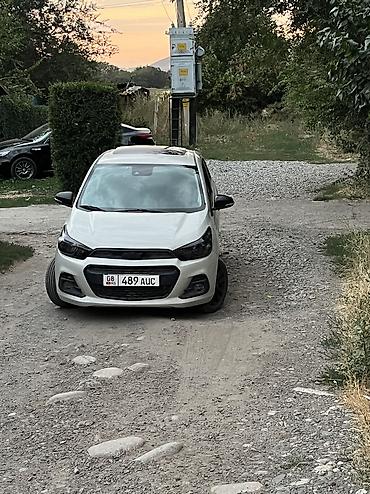 Унаа сатуу: Chevrolet Spark: 2017 г., 1 л, Автомат, Бензин, Хетчбек — 1