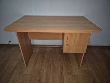 документ сканеры для проекторов китай: Продам стол офисный, письменный со шкафчиком. Размер 110х65, высота 72
