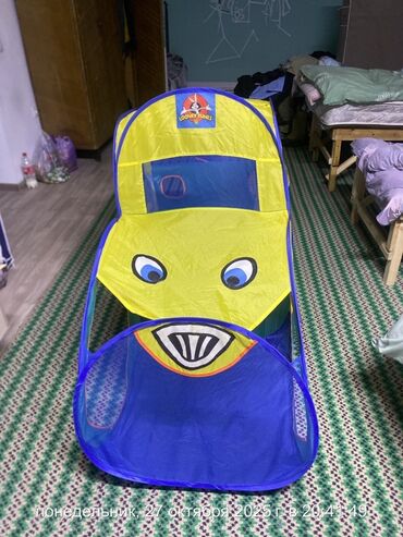 желтый домик: Детский игровой домик-палатка Looney Tunes в форме машинки