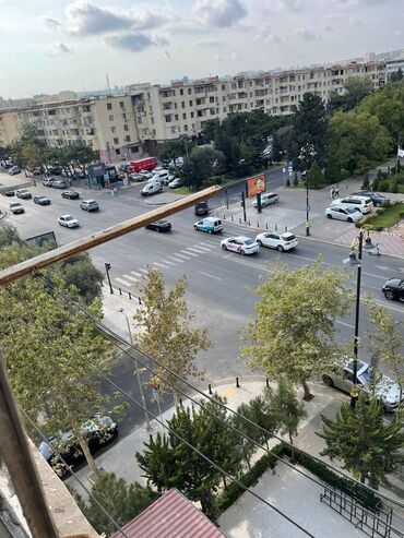 Uzunmüddətli kirayə mənzillər: Nərimanov metrosuna ayaqnan 5-dəqiqə masafədə 5 mərtəbəli binanın 5-ci — 10