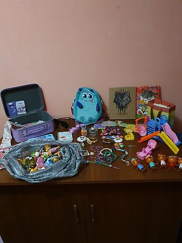 киндеры: ПРОДАЮТСЯ - много разных игрушек. Чемодан KUROMI с канцелярией — 1