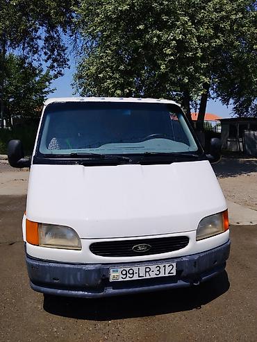 mercedes benz 208 d: Ford Transit: 2.5 l | 1998 il 360000 km Van body type — 1