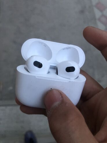 куплю левый наушник airpods: Вакуумдук, Apple, Колдонулган, Электр зымсыз (Bluetooth), Студиялык