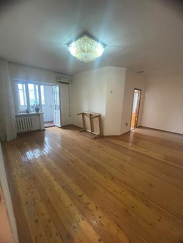 3 комнаты, 60 м², 5 мкр Индивидуалка, 5 этаж, Старый ремонт