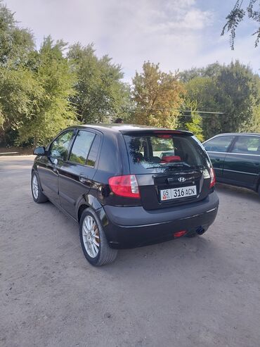 хюндай: Hyundai Getz: 2008 г., 1.1 л, Механика, Бензин, Седан