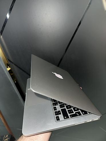 macbook pro 2017 i5: Macbook Pro 13 inch early satılır. Prosessor 2,7 GHz iki nüvəli İntel — 8