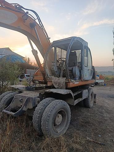 белорус 82 1: Экскаватор, 1997 г., Дөңгөлөктүү — 1