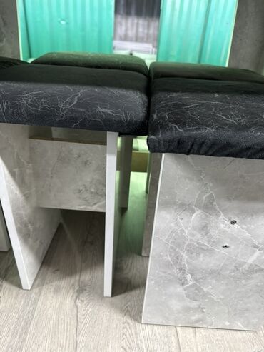 стул барный: Табуретка, Другой материал, Не раскладной