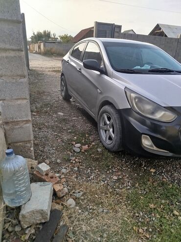 Hyundai: Hyundai Solaris: 2012 г., 1.6 л, Автомат, Бензин, Седан