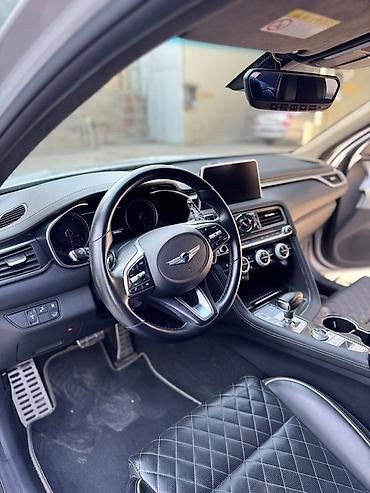 bmw 5: Genesis G70 — спортивный седан бизнес‑класса в серебристом цвете — 6