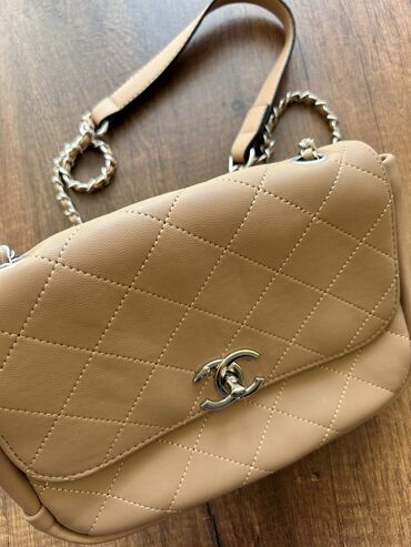 Çantalar: Çantalar satılır teze kimidir. 2 birlikde satılır. İki 10 azn tek tek — 6