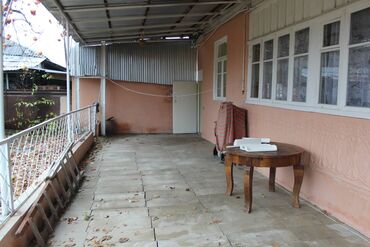 Həyət evləri və villaların satışı: 2 otaqlı, 74 kv. m, Orta təmir — 13
