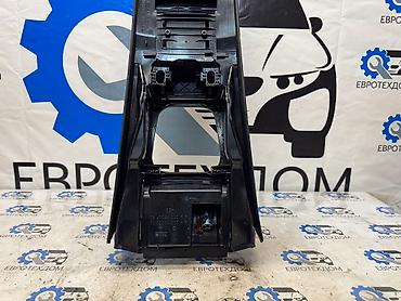 Другие детали салона: Центральная консоль Mercedes Benz C-Class W203 M273 2005 Контрактный — 14