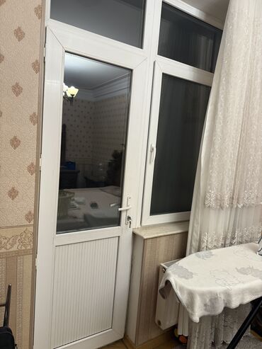 Bitkilər: İşlənmiş İki qat şüşə paketi Plastik pəncərə, Еni: 165 sm, Uzunluğu: 280 sm