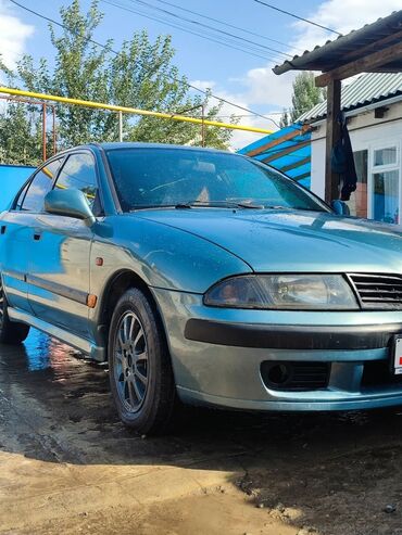 продаю в связи с переездом: Mitsubishi Carisma: 2002 г., 1.6 л, Механика, Бензин, Хетчбек