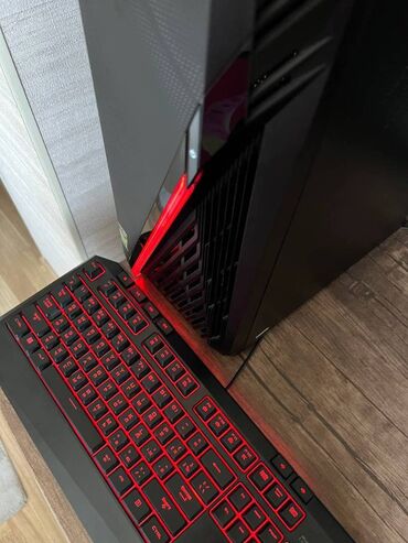 Masaüstü kompüterlər və iş stansiyaları: Asus rog strix . Nvidia geforce rtx 3060, amdryzen 7 5800x 8-core