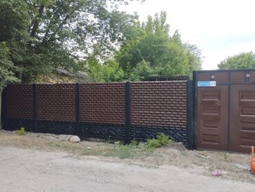 Заборы и ограждения: Бетонные декоративные заборы и ворота - Секции из армированного