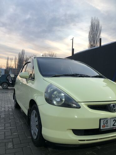 Honda: Honda Fit: 2002 г., 1.3 л, Вариатор, Бензин, Фургон