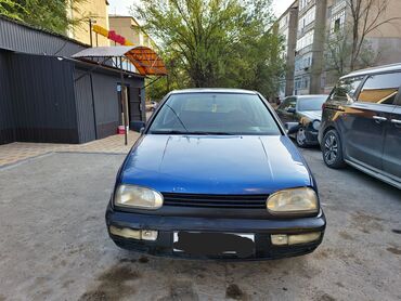 трехколесные скутеры: Volkswagen Golf: 1994 г., 1.8 л, Автомат, Бензин, Хетчбек