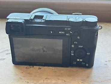 en ucuz kamera: SONY A6300 Salam çox təmiz aparatdır. 4k çəkilişlər üçün yararlıdır — 3