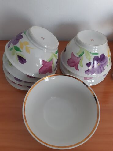 набор кастрюль викалина: Набор фарфоровых пиал/мисок с цветочным декором и золотистым кантом по