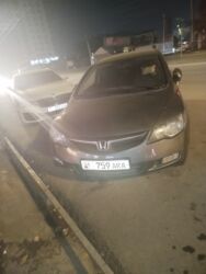 купить машину малолитражку: Honda Civic: 2007 г., 1.8 л, Автомат, Бензин, Седан