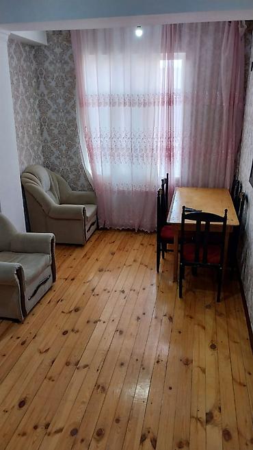 kiraye evler uzun muddetli: AAF parka yaxın əşyalı 2 otaq orta təmirli 50 kv istilik kombi — 1