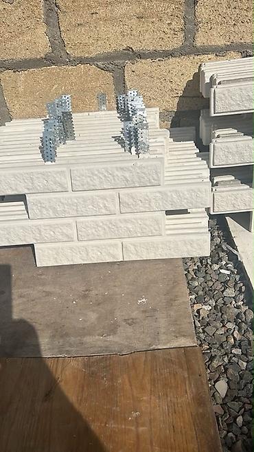 mdf panel satisi: Dekorativ fasad panelləri – daş/kağız-kərpic fakturalı, açıq krem-ağ — 3