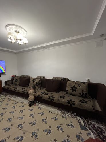 мини диваны для кафе: Угловой диван, цвет - Коричневый, Б/у