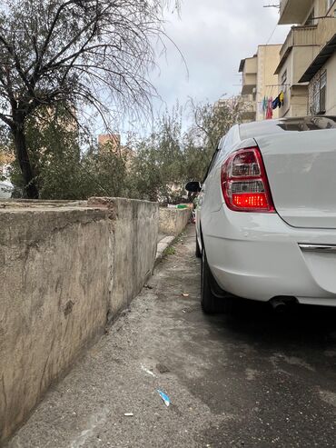 Chevrolet: Chevrolet Cobalt: 1.5 l | 2023 il 160025 km Sedan — 8