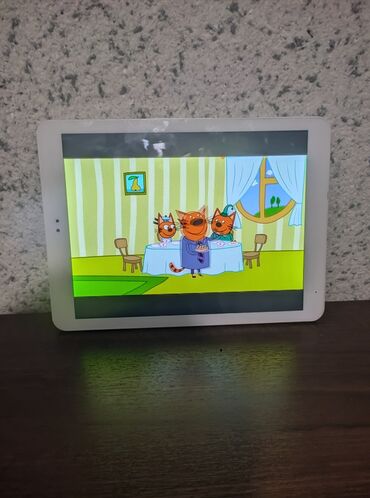 бортовой компьютер: Планшет, Cube, память 16 ГБ, 9" - 10", 3G, Б/у, Детский цвет - Белый