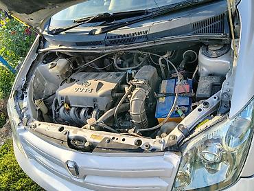 honda civic 1 3: Компактный хэтчбек 5‑дверный, серебристый цвет кузова. Практичный — 10