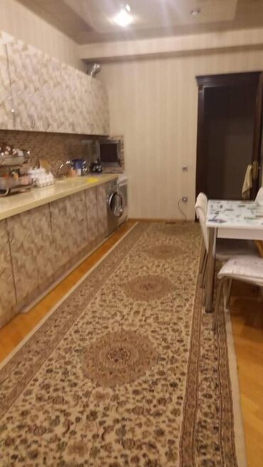 Гаражи: 9-ый микрорайон, 3 комнаты, Новостройка, м. Мемар Аджеми, 127 м²