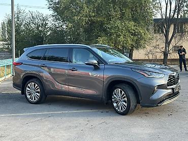 Toyota Highlander: 2023 г., 2.5 л, Автомат, Гибрид, Внедорожник at lalafo.kg Toyota Highlander: 2023 г., 2.5 л, Автомат, Гибрид, Внедорожник