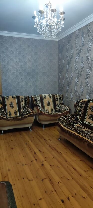 продается 2 х комнатная квартира: 40 м², 2 комнаты, Газ, Электричество, Водопровод