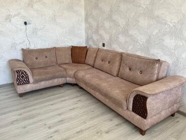 Dolablar: Divan satılır 450 azn. Teze kimdiri problemi yoxdur. Acilir baza var