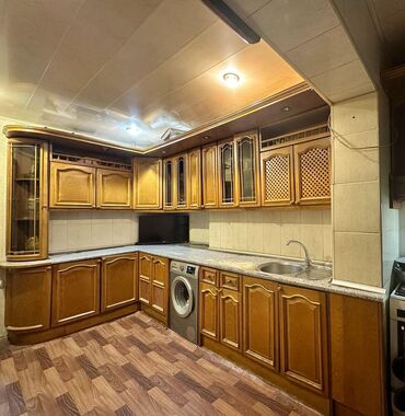 Mətbəx mebeli satılır 280₼. Yaxşı vəziyyətdədir. Ölçü ümumi