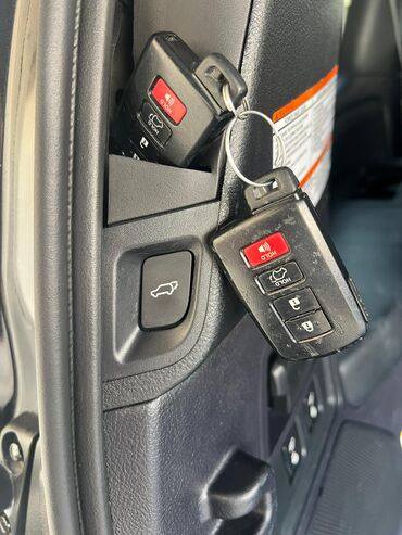 Toyota: Toyota Sequoia: 2020 г., 5.7 л, Типтроник, Бензин, Внедорожник — 9