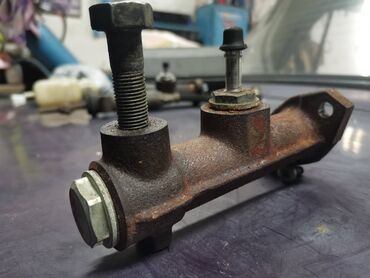 Auto delovi: Gornji cilindar kvacila Lada 7, Lada Niva br.2 Polovno, očuvano — 9