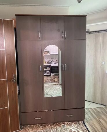 Другие товары для дома: Шкаф продается Можно вместе с вешалкой и отдельно тоже За 9000,торг