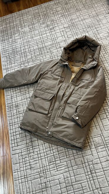adidas куртка зимняя: Куртка M (EU 38)