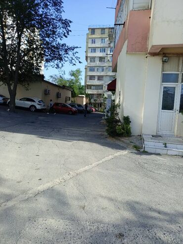 Kommersiya daşınmaz əmlakının satışı: Xətai rayonu, Əhmədli qəsəbəsi, Lütvi Zadə küçəsi bina 2C (Telnov 2 — 7