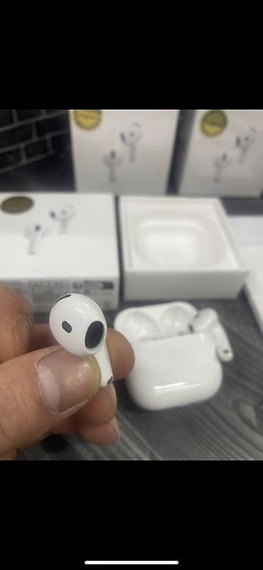 Аудиотехника: Беспроводные наушники-вкладыши Apple AirPods (поколение с укороченной — 5