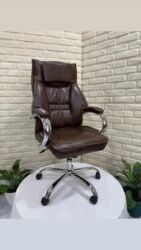 Ofis və oyun kresloları: Yeni, Təkərli, Qolları tənzimlənir, Dəri — 10
