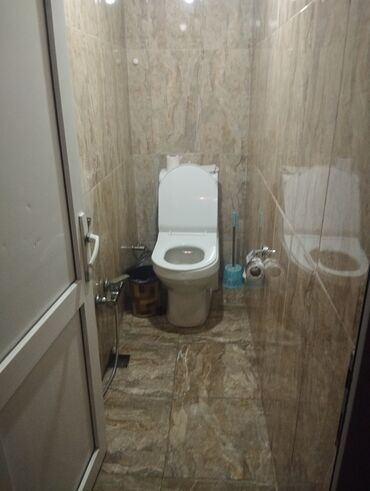 Ev üçün digər mallar: Təmiz, Səliqəli və ailə üçün tam uyğun ev kirayə verilir! Ev 1 — 16