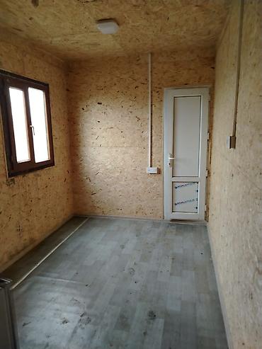 Konteynerlər: Konteyner 1 ədədinin qiymətidir.Çürüksüz yaxşı vəziyyətdə.Real — 6