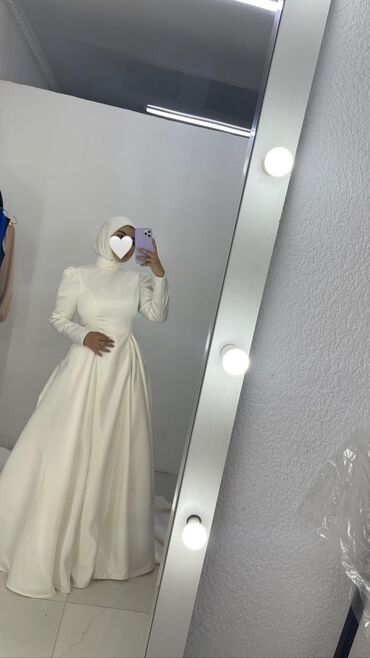 Свадебные платья: Свадебное платье с шлейфом 1 метр, цвет АЙВАРИ блестит сшито на