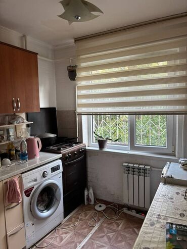 1 комнатная квартира без ремонта: 2 комнаты, 42 м², 104 серия, 1 этаж