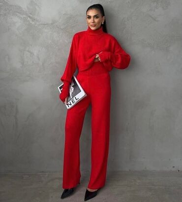 Kompleti: Komplet trikotaža 
Prelepe boje
3500 dinara L — 10