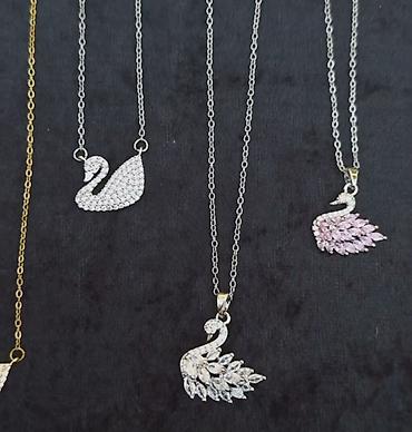 Swan dizaynlı zərif boyunbağılar - Asılıqlar: qu quşu formasında, tam lalafo.az -da Swan dizaynlı zərif boyunbağılar - Asılıqlar: qu quşu formasında, tam